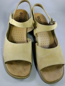 ecco light sandals