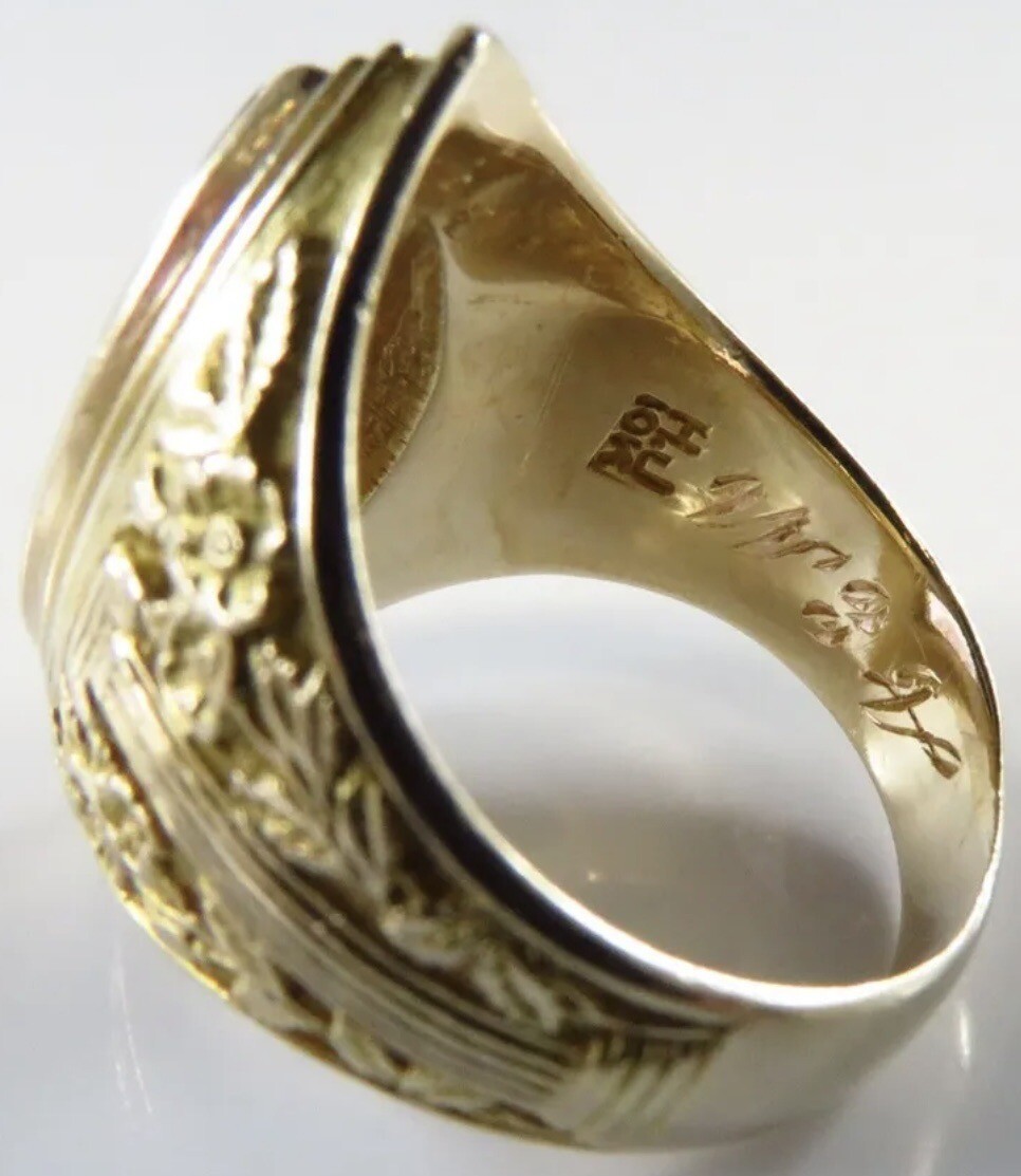 1936 SWEET BRIAR COLLEGE 10K GOLD AMETHYST INTAGLIO CLASS