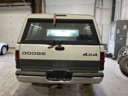 1994 - 1999 Ram 1500 3.55 Rear Axle Assembly 4x4 223K - Picture 6 of 12
