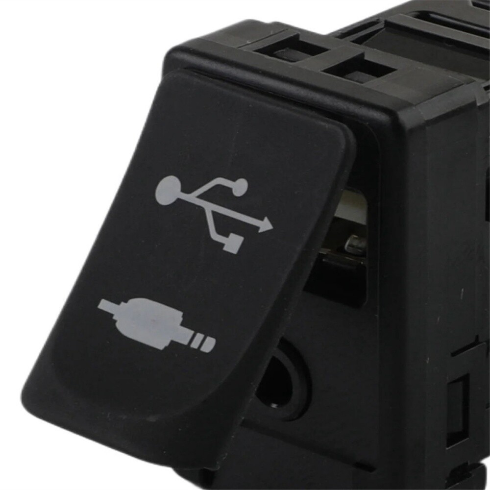 Car USB AUX Port Adapter Jack For Toyota Avalon Corolla RAV4 Sienna 86190-0E090