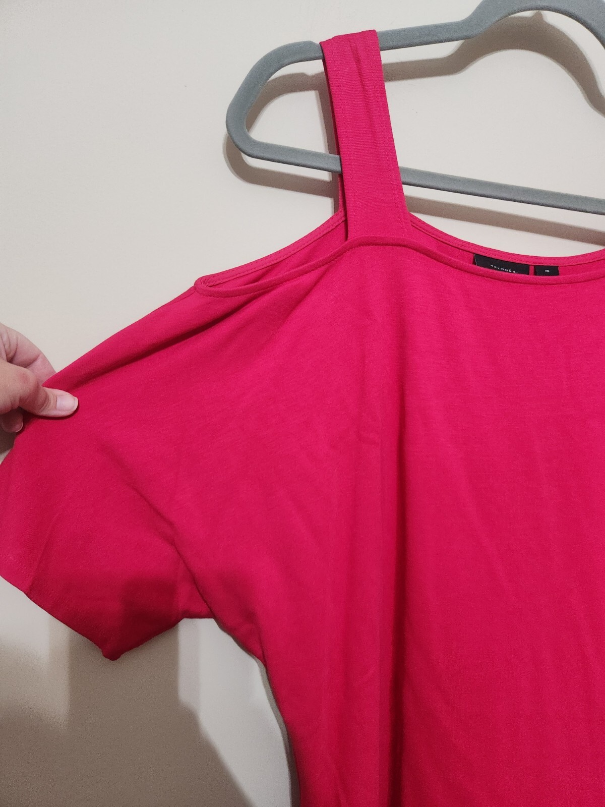 Halogen Pink Cold Shutter Top Size Medium Women's - image 3