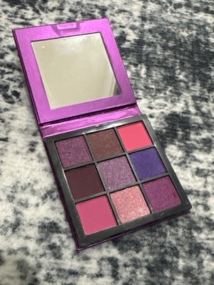 HUDA BEAUTY Amethyst Obsessions 9 Color Purple Shimmer Matte Eyeshadow Palette