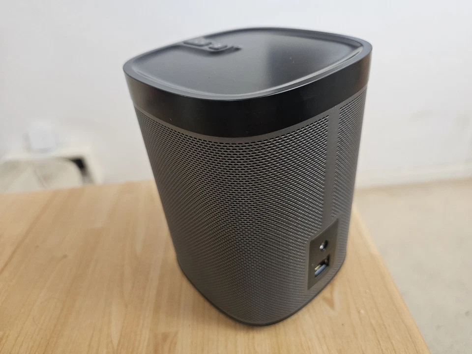 Sonos Play:1 Compact Wireless Smart Speaker - Black (boxed) - Image 4 of 4
