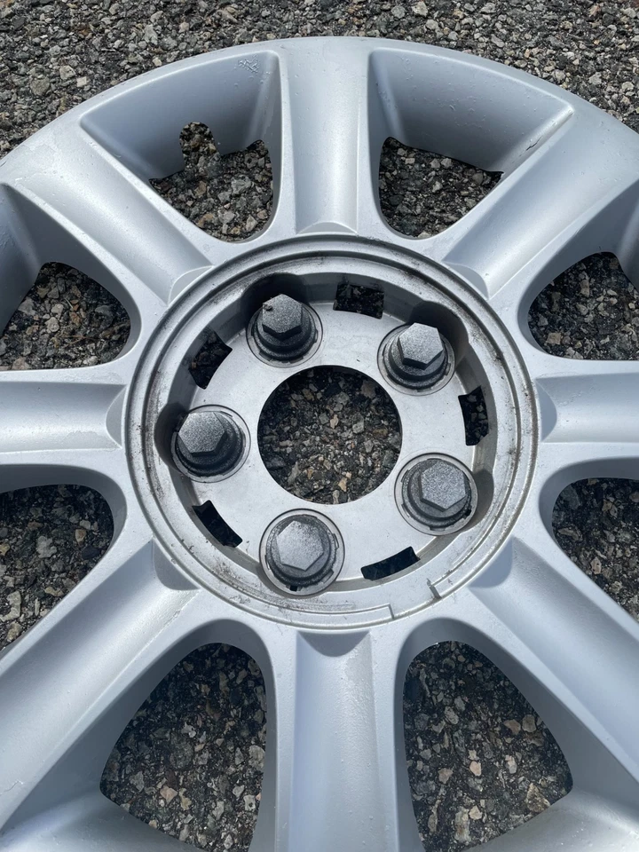 Buick Lacrosse Allure 2005 a 2008 de fábrica tapacubos de 16 pulgadas 09597325s Foto 2 de 4