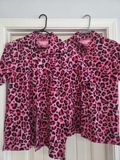Retro Rifle Button Up Shirt Men's L and S , both worn twice , guns , cheetah