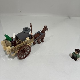LEGO Gandalf Arrives Lord of the Rings 9469 with Gandalf and Frodo Minifigures