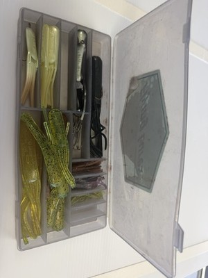 Flying Lures Soft Plastic Fishing Lure Lot w/ Original Tackle Box & Rigged Baits