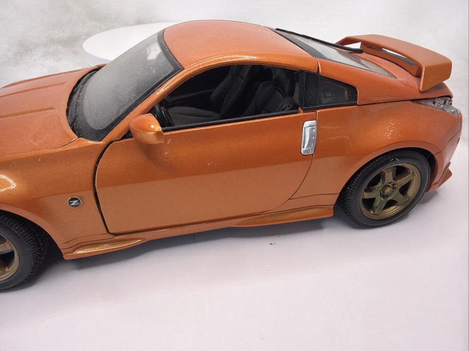Coche Diecast MAISTO Edición Especial Nissan 350Z Escala 1:18 NARANJA DAÑADO Foto 2 de 4