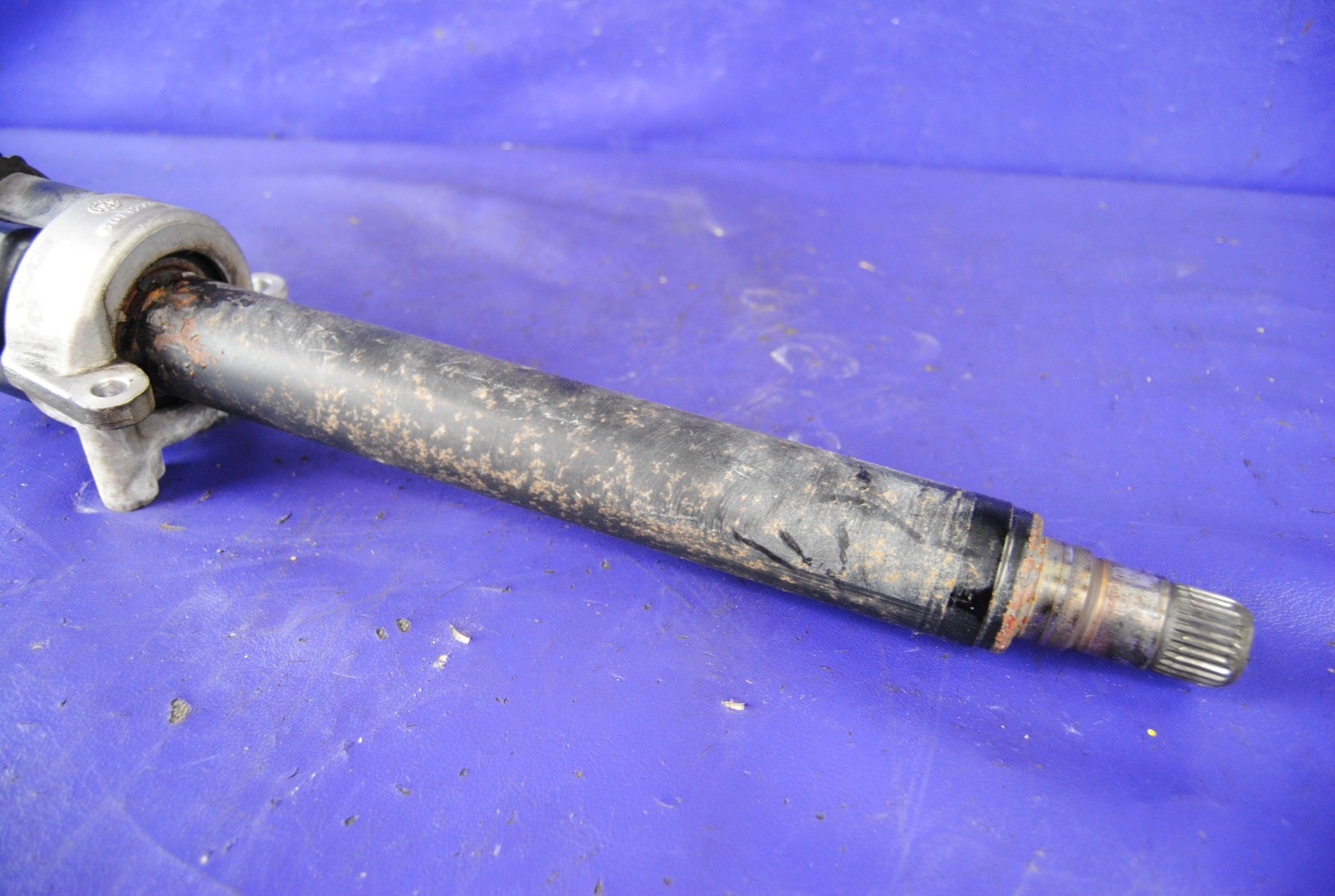 14-19 BMW i8 Rear Right Passenger Side CV Axle Shaft Assembly 33208611320 OEM