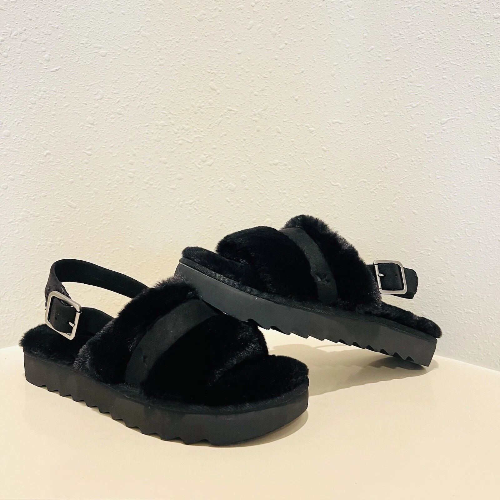 Koolaburra by UGG Fuzz’d Fur diapositive nere da donna taglia US 8 NUOVE