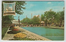 Postcard 1964 NY World's Fair Pool of Reflections and The Court of Peace