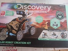 DISCOVERY KIDS Mindblown STEM 12-in-1 Solar Robot Creation 190-Piece Kit Gray