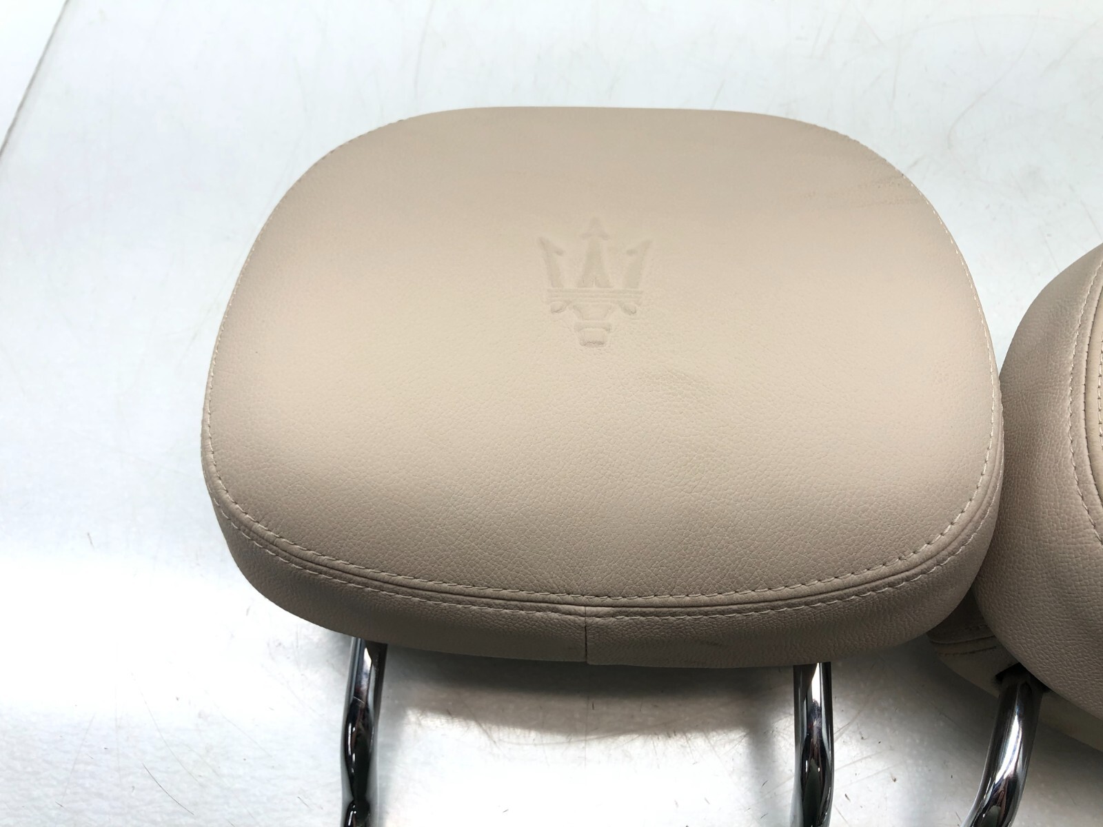 2014-2019 MASERATI GHIBLI S LEFT RIGHT FRONT SEAT HEADRESTS PAIR X2 OEM