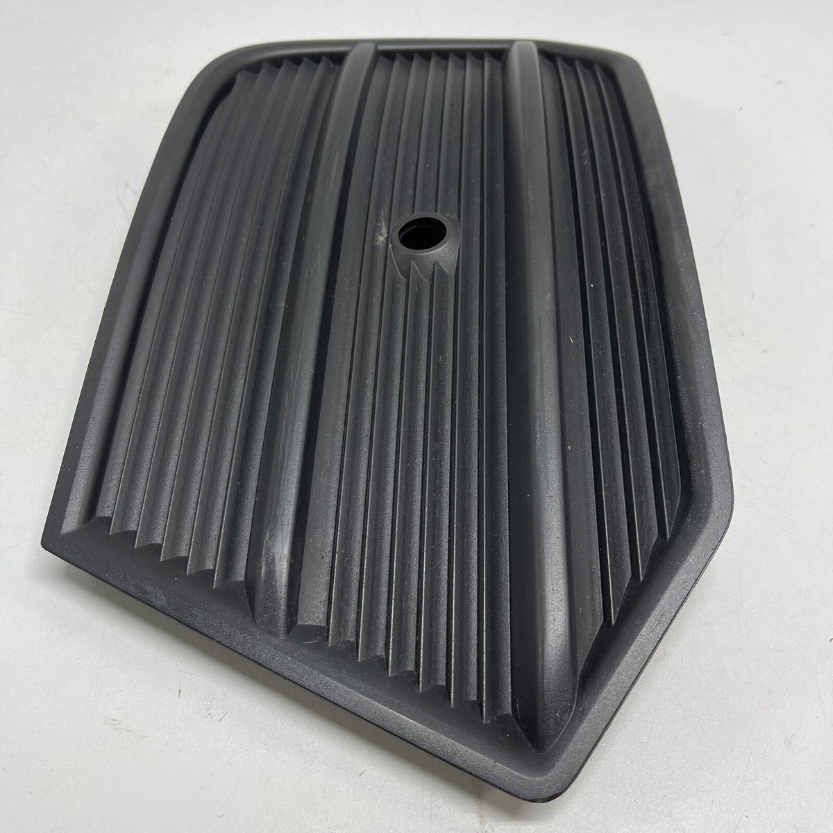 2015 - 2018 AUDI Q3 FRONT BUMPER LEFT LOWER COVER GRILLE OEM 8U0