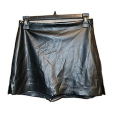 EXPRESS Faux Leather Skirt Women s Size 2 Chic, Modern, and Edgy