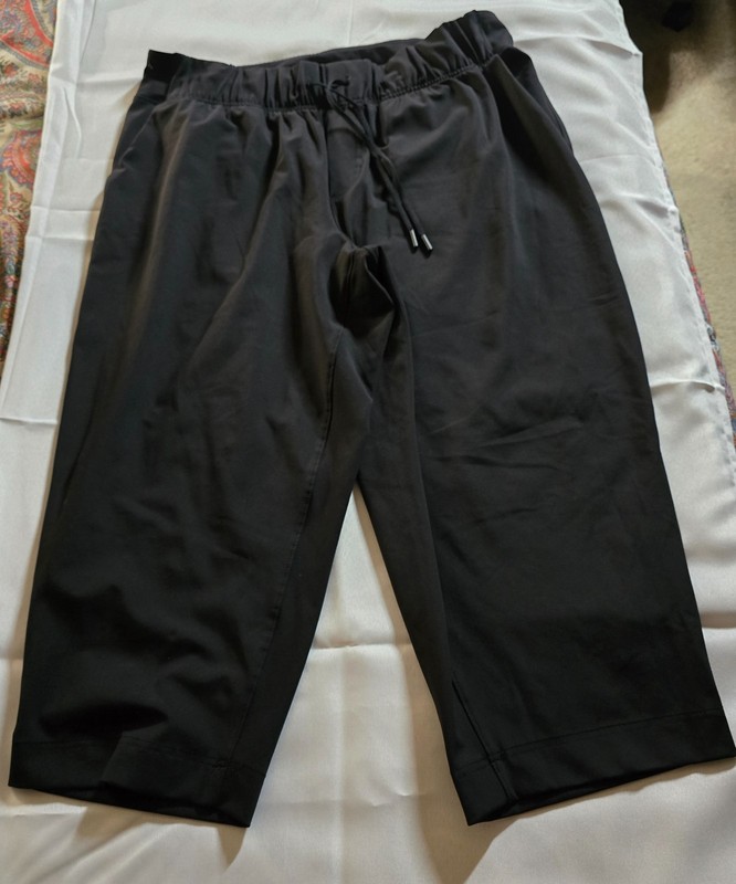 Lane Bryant Activewear Crop Pants Womens 14/16 Black Capri Drawstring