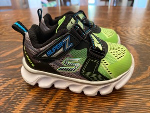 boys light up sketchers