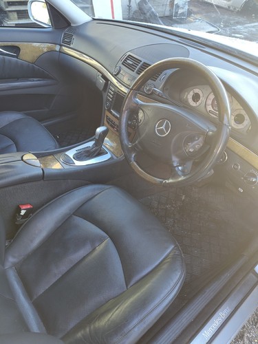 Mercedes E Class W211 E320cdi 02-09 Front Right OSF Door Sill Plate Trim B - Picture 15 of 15