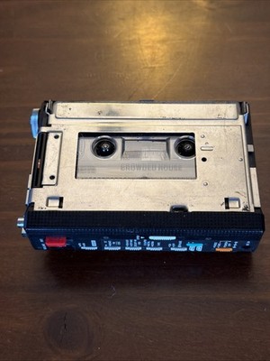Aiwa HS-J400 Walkman AM/FM Stereo Cassette Recorder Auto Reverse Untested