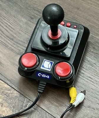 Commodore 64 DTV Joystick inkl. 35 retro vintage Spiele C64