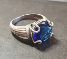 Vintage ring sterling silver 925 Size 7.5 Weight 5 g. Blue stone.
