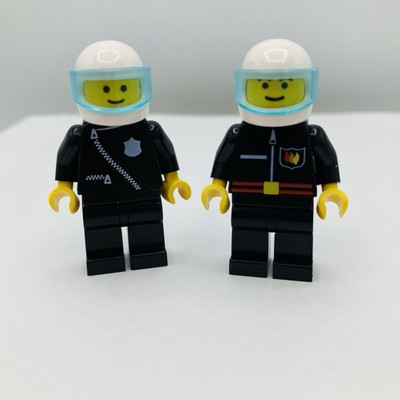 2 VTG Lego Classic Town 6531 Minifigure Flame Chaser Cop And A Fireman 90 s