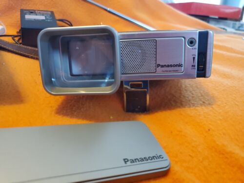 Vintage 1982 Panasonic TR-1000P Travelvision TV & FM AM Radio/Cases/accessories - Picture 1 of 15