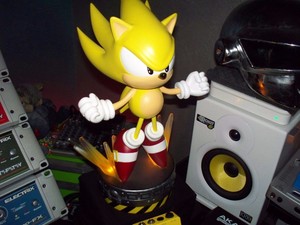 first 4 figures super sonic