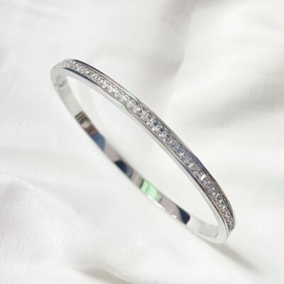 Woman 18K Gold Plated Stainless Steel Starry Cubic Zircon Oval Bracelet Bangle 
