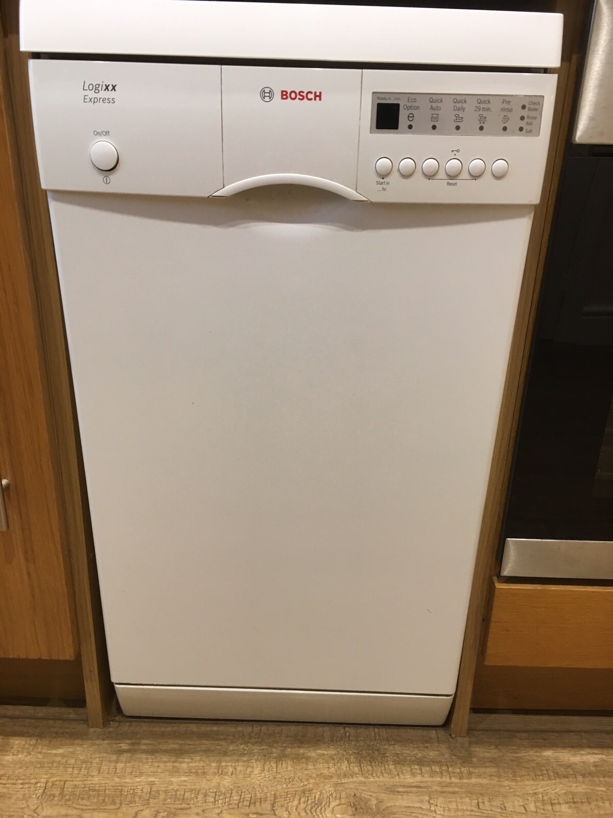 Bosch Logixx Express Free Standing Slimline Dishwasher In White eBay