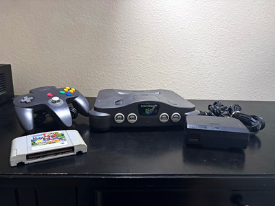 Nintendo 64 NUS-001 Console - Gray NTSC-J w/ Controller, AV/Power Cords + Game