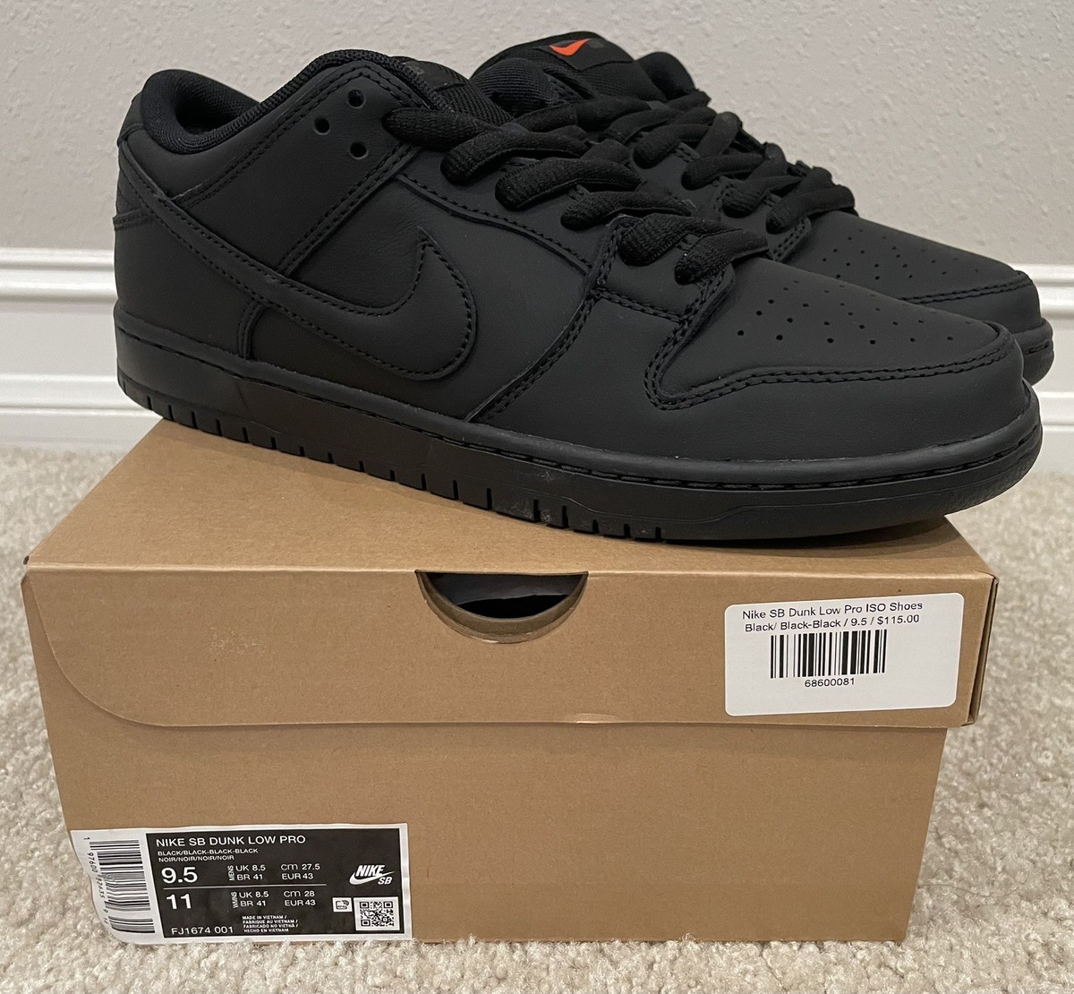 Nike SB Dunk Low Pro Triple Black Size 9.5 FJ1674-001 Orange Label
