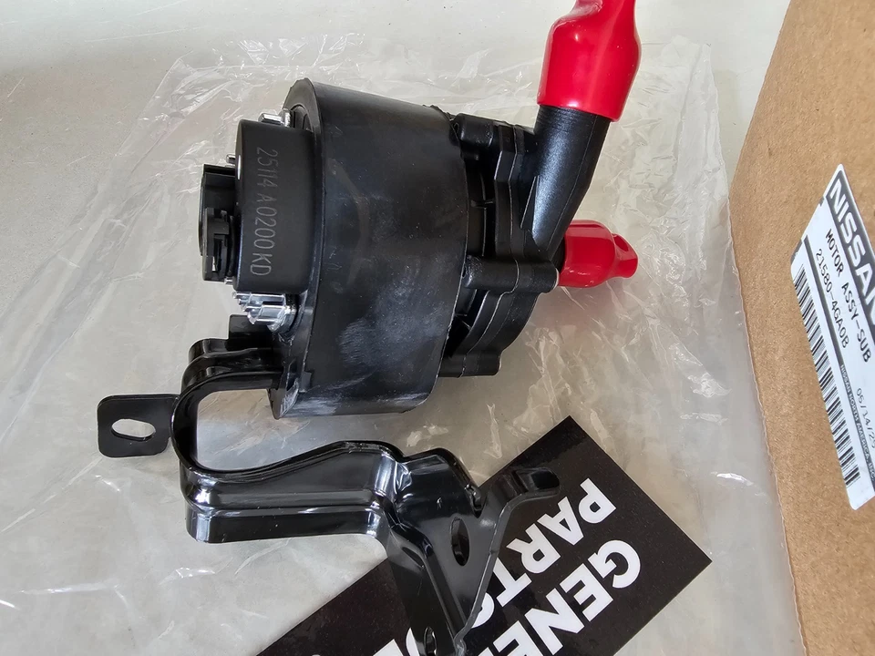 Genuine Nissan OEM Skyline HV37 Infiniti Q50 Water Pump 21580-4GA0B - Imagem 2 de 4