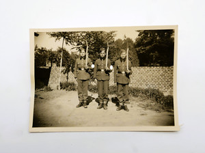 Foto - Soldat - Uniform - Schiffchen - Spaten - Lager - RAD - 2. Weltkrieg