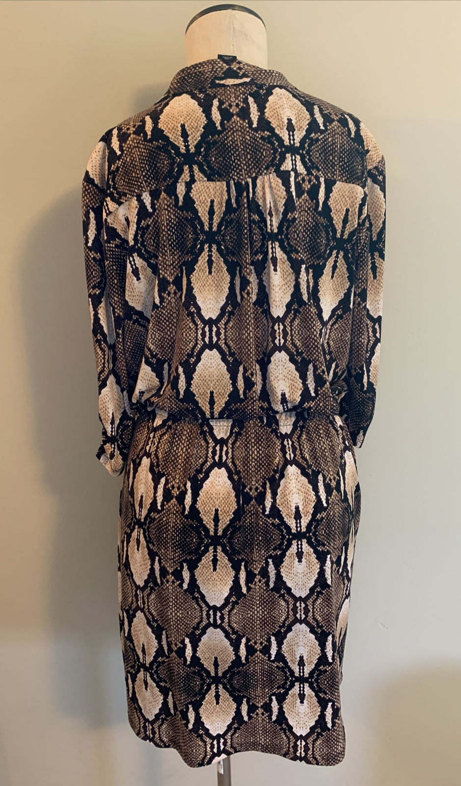 WHBM Python Snake Print Half Sleeve Pullover Dres… - image 4