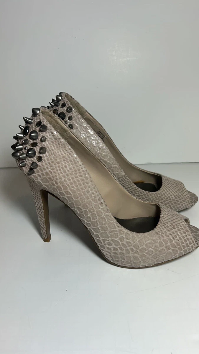 White by vera wang shoes top