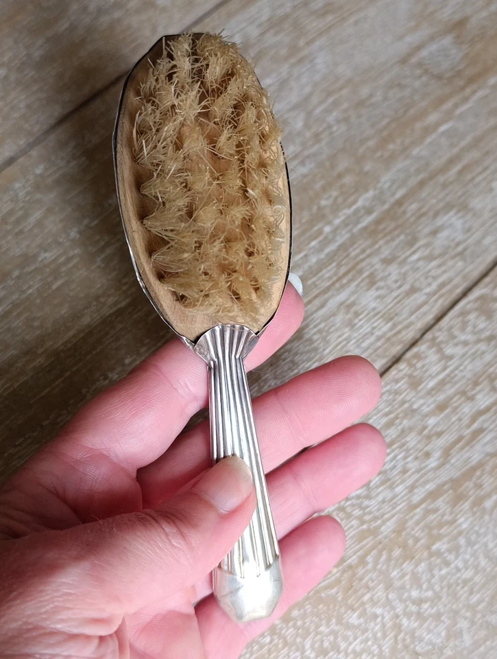 Ancienne Brosse À Cheveux De Poupée En Argent. Poinçonné - Photo 3/4