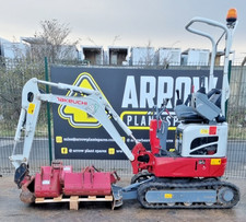 TAKEUCHI TB210R 1.1T MINI DIGGER C/W FULL SET BUCKETS (6) **256 HOURS ONLY***