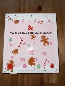 Olive & June 12 Days of Mani Magic Shine Advent Calendar Nail Set 12pc