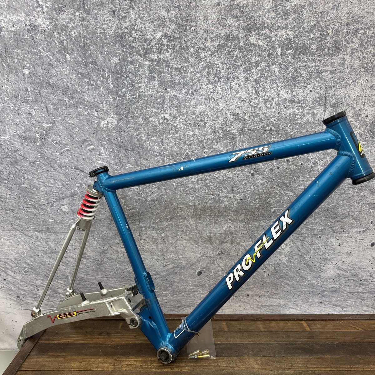 Vintage Proflex 755 GS Full Suspension Frame 20in Bike Blue 26in