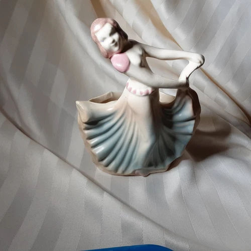Hull Vintage Dancing Girl Vase