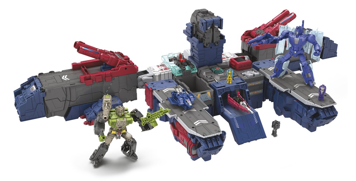 Hasbro Titans Return Titan Class Fortress Maximus (2024