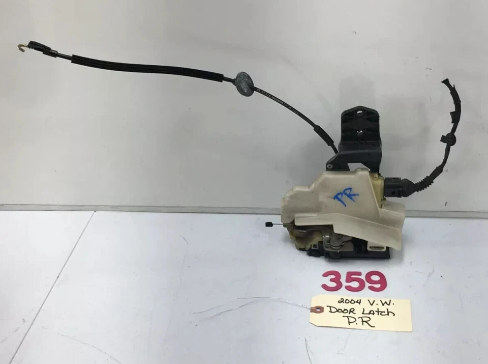 Actuador de cierre de cerradura de puerta trasera derecha pasajero Volkswagen Passat GLS 98-05 OEM Foto 2 de 4