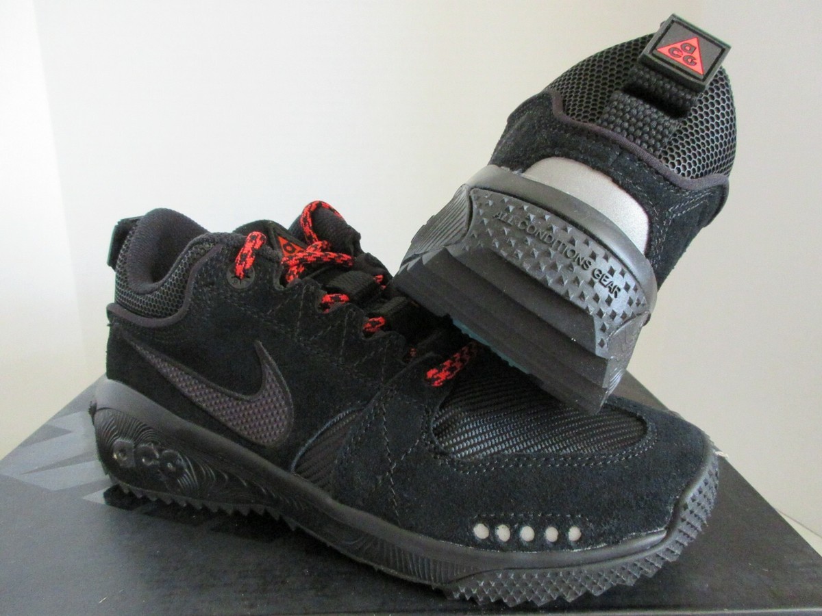 nike acg dog mountain triple black