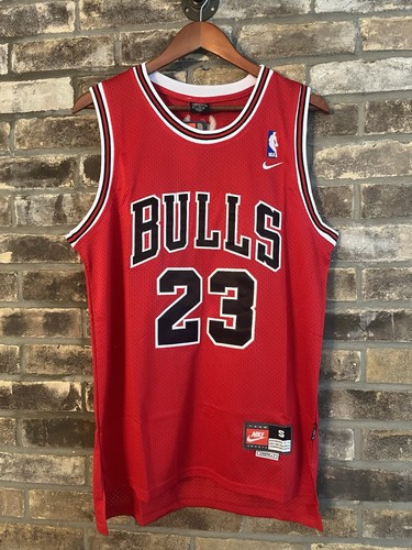 AUTHENTIC NIKE CHICAGO BULLS JERSEY M. JORDAN #23 RED SIZE SMALL FOR MEN