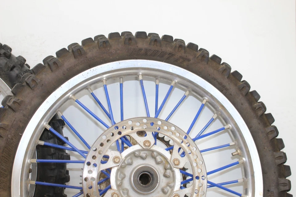 Yamaha YZ250F 2001 2002 OEM juego de llantas delanteras traseras a juego neumático Foto 4 de 4