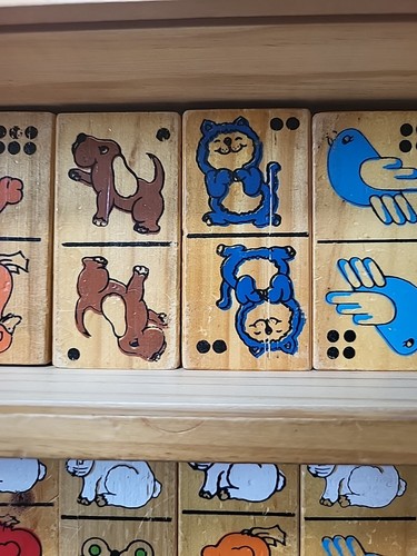 Vintage Wooden Dominoes Game for Kids - 28 Pieces, 7 Different Animals - Picture 12 of 19