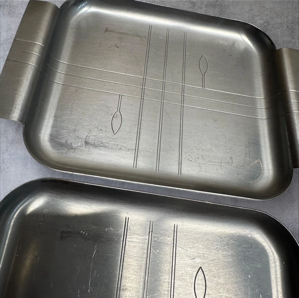 Conjunto de 4 bandejas de lanche vintage de aço inoxidável revere pratos Roma NY Art Deco - Imagem 4 de 4