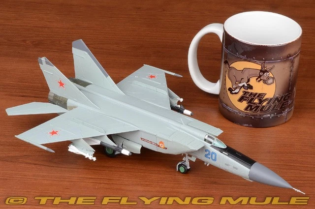 Hobby Master 1: 72 米格-25PDS Foxbat-E 苏联空军 146th GFAR 蓝色 20 — 第 4/4 张图片