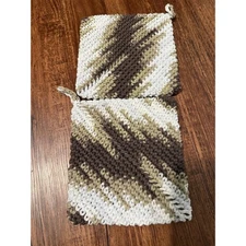 Set of 2 Crochet Hot Pads Potholders  Heat Resistant Rustic Double Thickness New